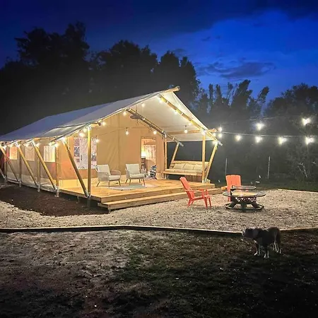 Tropical Glamping With Hot Tub Hotel Cleveland Exterior photo